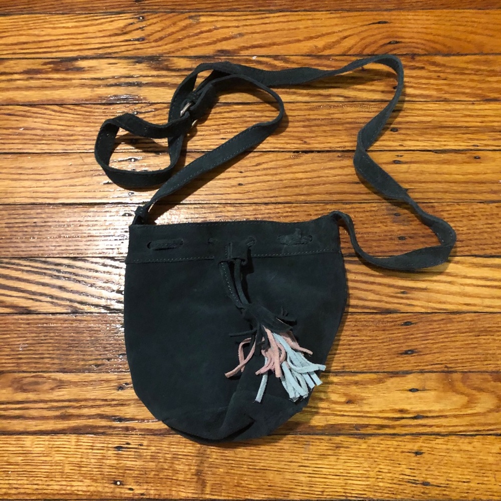 Small emerald suede bucket bag
